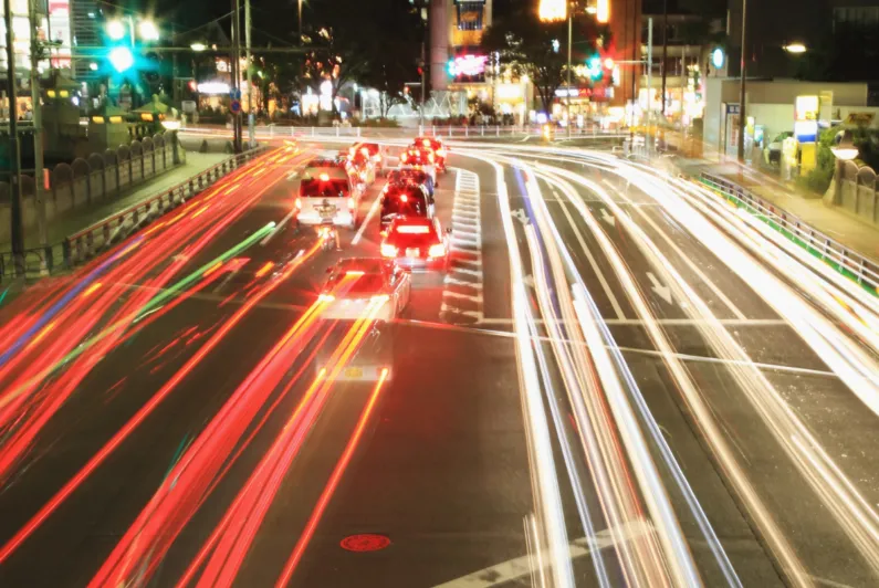 Time to accelerate: Early action and early auctions for ETS2